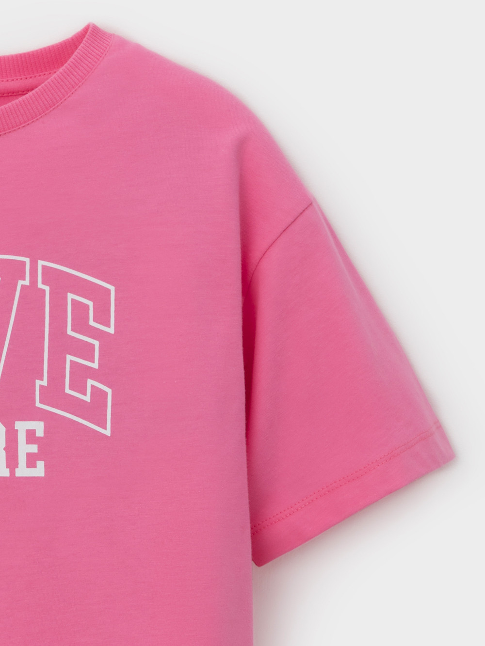 Футболка для девочки, артикул: КР 303016-1, цвет: ярко-розовый, фото 3